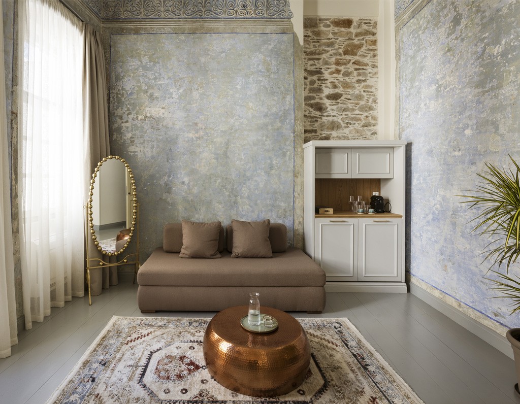 Suite with Balcony V